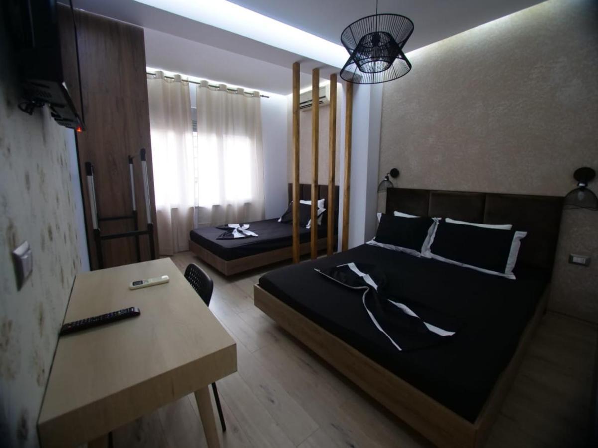 Ferienwohnung Hidden Gem In The Center Of Tirana Exterior foto