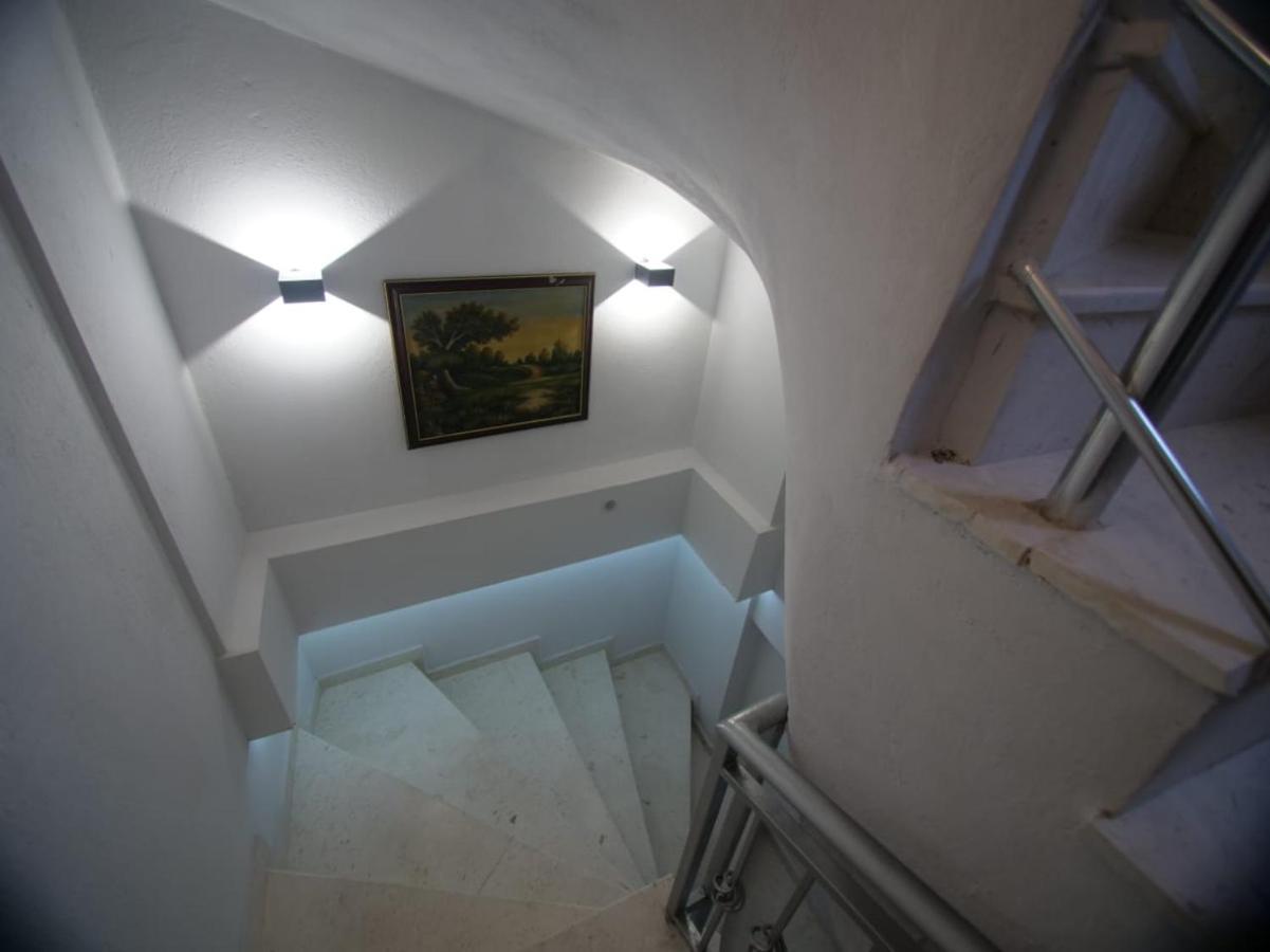 Ferienwohnung Hidden Gem In The Center Of Tirana Exterior foto