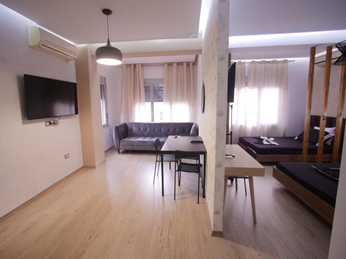 Ferienwohnung Hidden Gem In The Center Of Tirana Exterior foto
